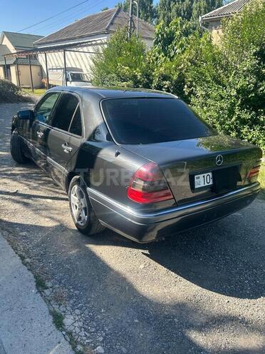 Mercedes C 220 1995, 300,000 km - 2.2 l - İsmayıllı