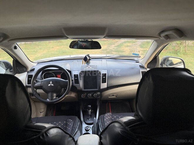 Mitsubishi Outlander 2010, 187,000 km - 2.4 l - Zaqatala