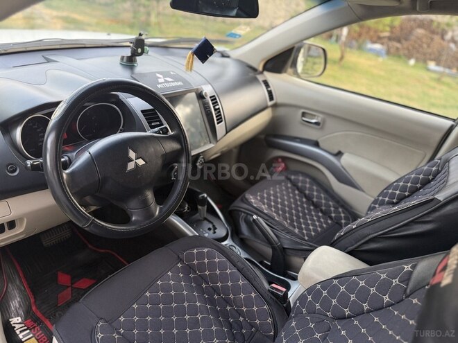 Mitsubishi Outlander 2010, 187,000 km - 2.4 l - Zaqatala
