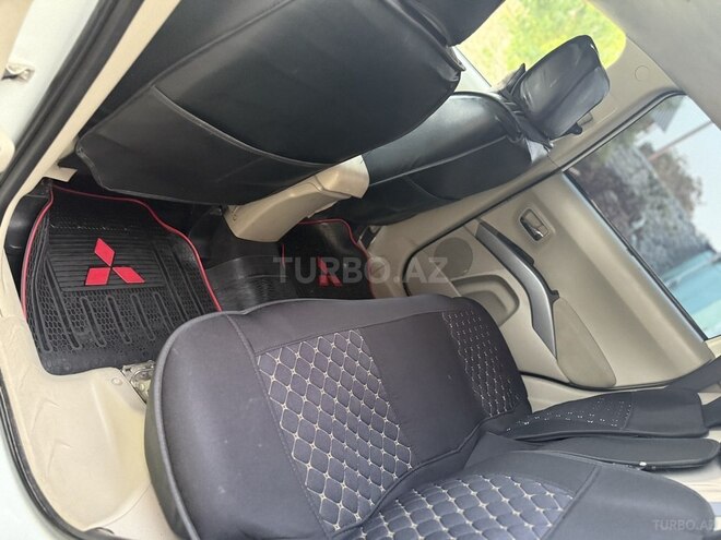 Mitsubishi Outlander 2010, 187,000 km - 2.4 l - Zaqatala