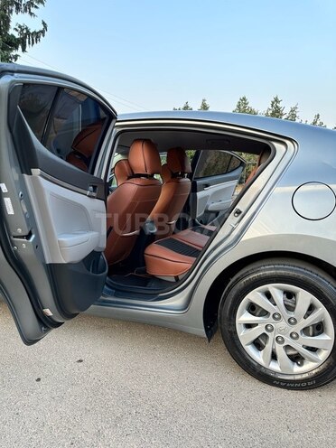 Hyundai Elantra 2019, 121,850 km - 2.0 л - Qazax