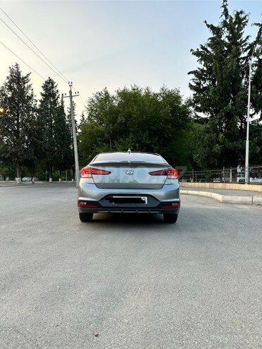 Hyundai Elantra 2019, 121,850 km - 2.0 л - Qazax