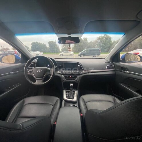 Hyundai Avante 2015, 118,700 km - 1.6 л - Bakı