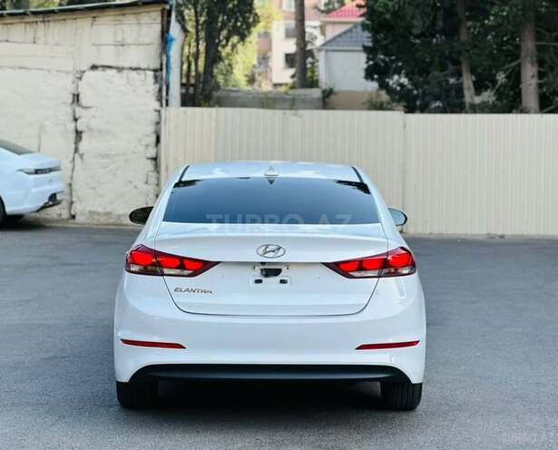 Hyundai Elantra 2018, 120,000 km - 2.0 л - Siyəzən