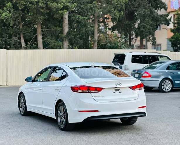 Hyundai Elantra 2018, 120,000 km - 2.0 л - Siyəzən