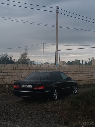 Mercedes E 240 2000, 385,000 km - 2.6 l - Mingəçevir