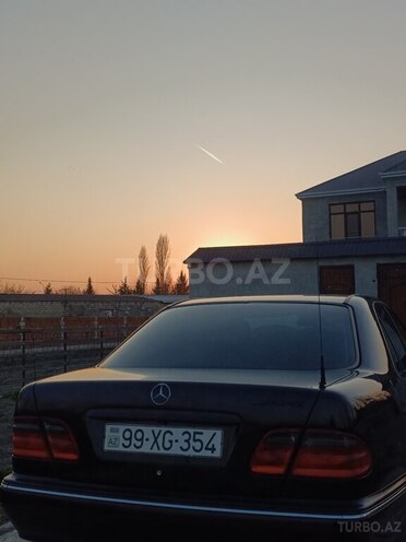 Mercedes E 240 2000, 385,000 km - 2.6 l - Mingəçevir
