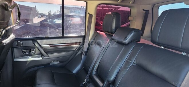 Mitsubishi Pajero 2013, 161,000 km - 3.8 l - Bakı