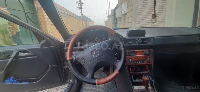 Mercedes E 220 1995, 397,088 km - 2.2 l - Bakı