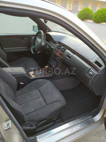 Mercedes E 230 1995, 343,352 km - 2.3 l - İmişli