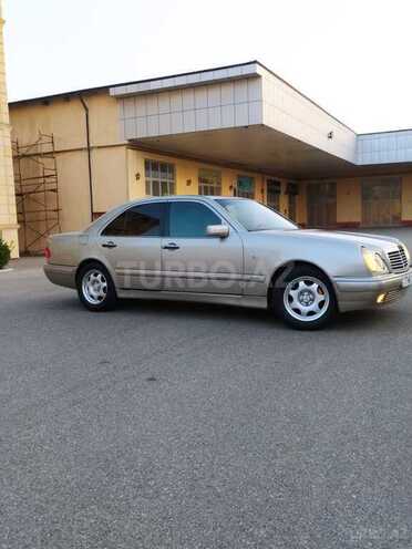 Mercedes E 230 1995, 343,352 km - 2.3 l - İmişli