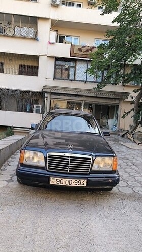 Mercedes E 220 1995, 398,000 km - 2.2 l - Bakı