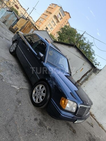 Mercedes E 220 1995, 398,000 km - 2.2 l - Bakı