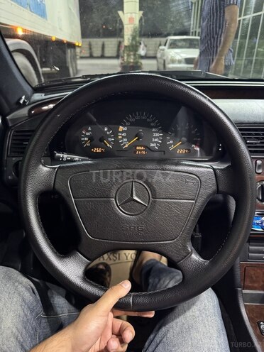 Mercedes C 280 1998, 211,751 km - 2.8 л - Astara