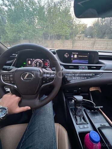 Lexus ES 300h 2019, 63,800 km - 2.5 l - Bakı