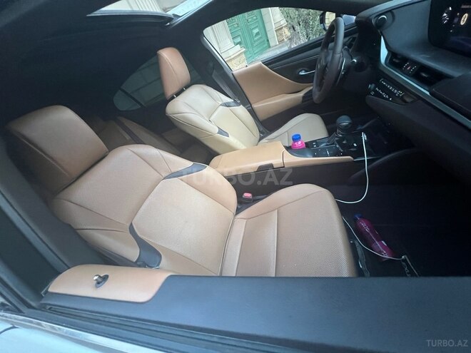 Lexus ES 300h 2019, 63,800 km - 2.5 l - Bakı