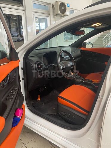 Hyundai Kona 2022, 24,000 km - 1.6 л - Bakı