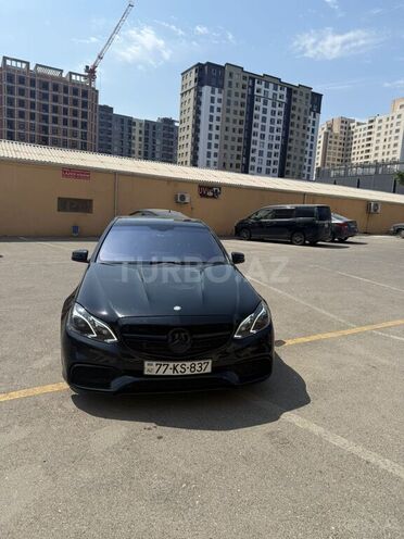 Mercedes E 220 2015, 211,000 km - 2.1 l - Bakı