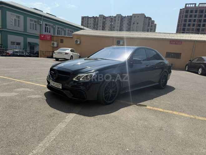 Mercedes E 220 2015, 211,000 km - 2.1 l - Bakı