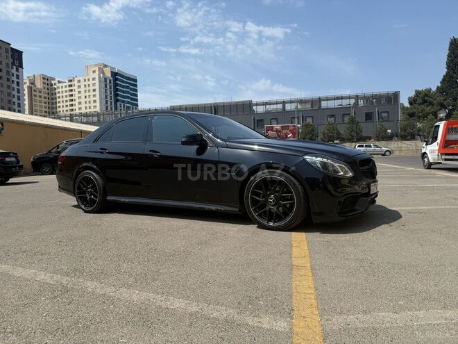 Mercedes E 220 2015, 211,000 km - 2.1 l - Bakı