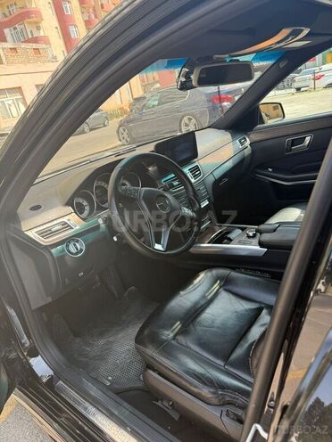 Mercedes E 220 2015, 211,000 km - 2.1 l - Bakı