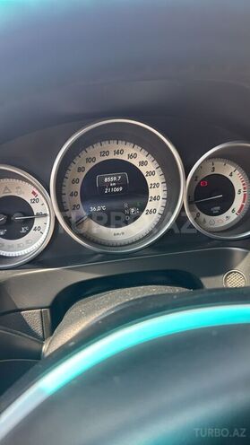 Mercedes E 220 2015, 211,000 km - 2.1 l - Bakı
