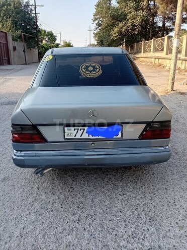 Mercedes E 220 1992, 28,757 km - 2.2 л - Bakı