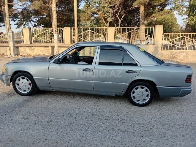 Mercedes E 220 1992, 28,757 km - 2.2 л - Bakı