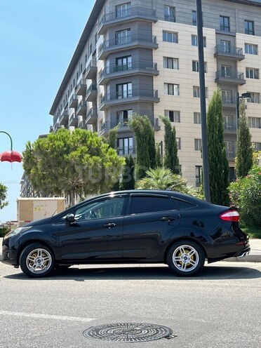 Ford Fiesta 2017, 144,610 km - 1.6 l - Bakı