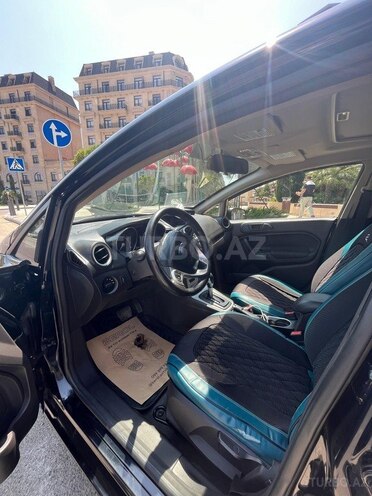 Ford Fiesta 2017, 144,610 km - 1.6 l - Bakı
