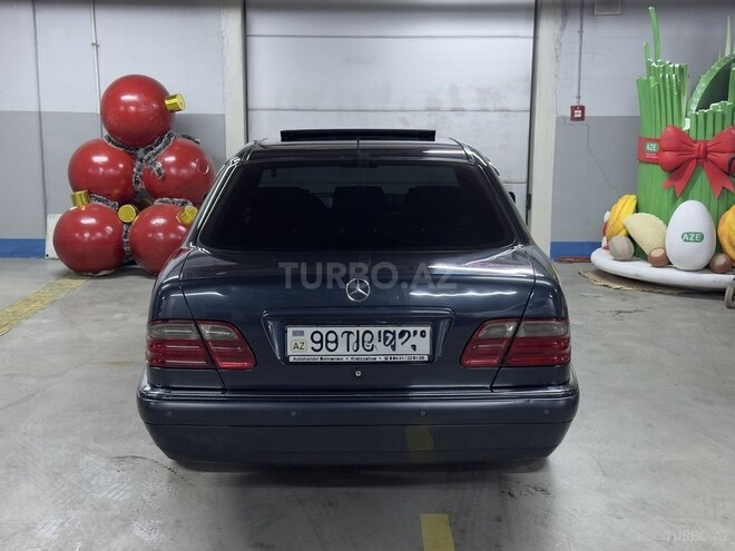 Mercedes E 240 1999, 270,000 km - 2.4 l - Bakı