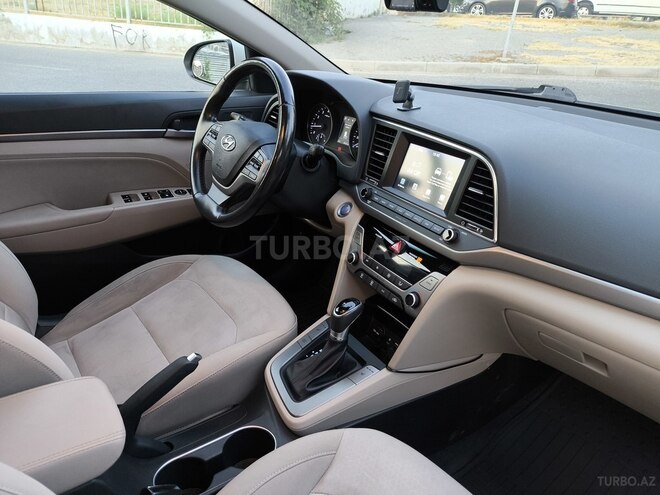 Hyundai Elantra 2017, 88,000 km - 2.0 l - Bakı