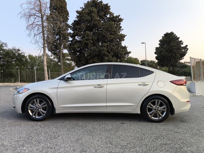 Hyundai Elantra 2017, 88,000 km - 2.0 l - Bakı
