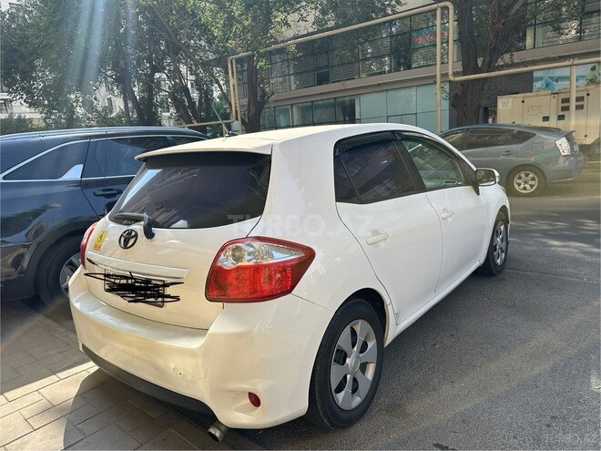 Toyota Auris 2011, 258,000 km - 1.4 l - Bakı