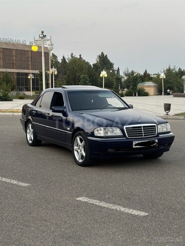 Mercedes C 180 1997, 300,000 km - 1.8 l - Ucar