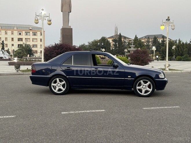 Mercedes C 180 1997, 300,000 km - 1.8 l - Ucar