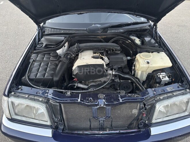 Mercedes C 180 1997, 300,000 km - 1.8 l - Ucar