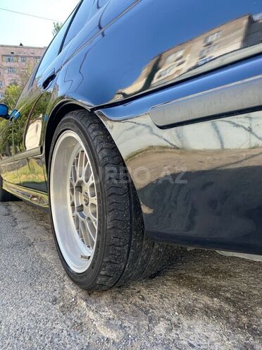BMW 540 1998, 390,000 km - 4.4 l - Sumqayıt