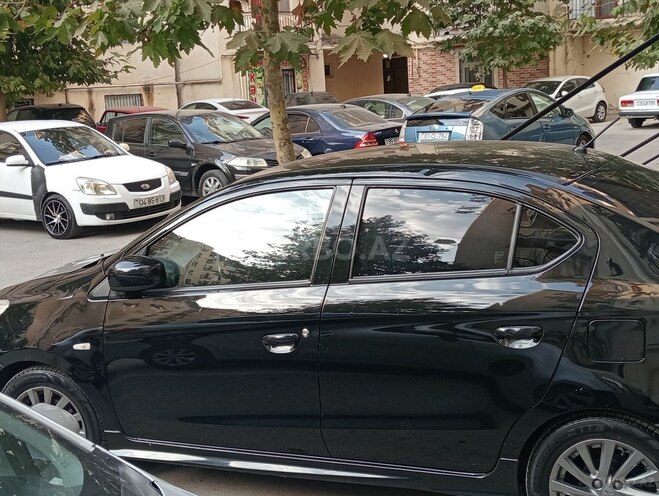 Mitsubishi Attrage 2017, 98,000 km - 1.2 l - Bakı