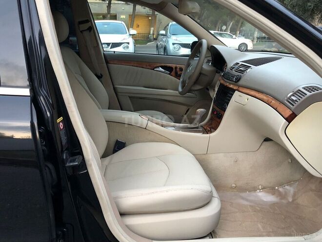 Mercedes E 320 2002, 300,000 km - 3.2 l - Bakı