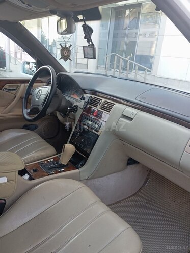 Mercedes E 230 1995, 450,000 km - 2.3 l - Bakı