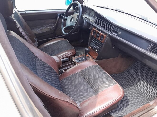 Mercedes 190 1991, 359,221 km - 2.0 l - Bakı