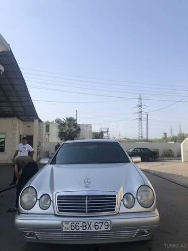 Mercedes E 200 1995, 450,000 km - 2.0 l - Yevlax