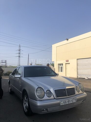 Mercedes E 200 1995, 450,000 km - 2.0 l - Yevlax