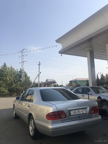 Mercedes E 200 1995, 450,000 km - 2.0 l - Yevlax