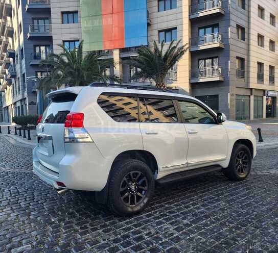 Toyota Land Cruiser Prado 2012, 244,000 km - 3.0 л - Bakı