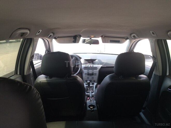 Opel Astra 2009, 600,120 km - 2.0 l - Bakı