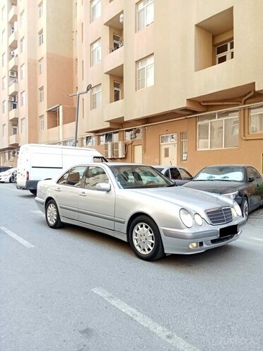 Mercedes E 240 2000, 267,845 km - 2.6 л - Bakı