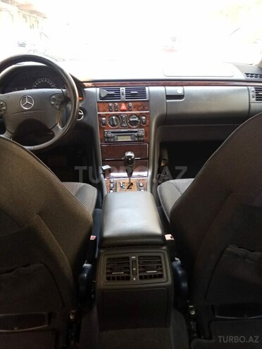 Mercedes E 240 2000, 267,845 km - 2.6 л - Bakı
