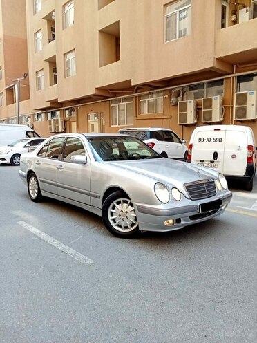 Mercedes E 240 2000, 267,845 km - 2.6 л - Bakı